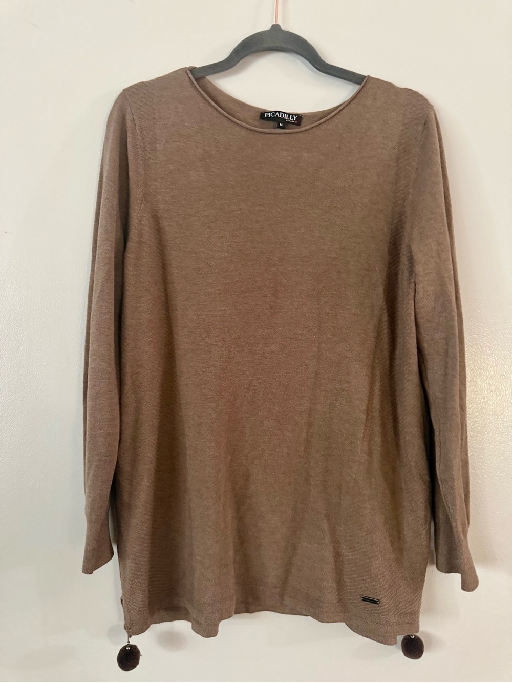 Picadilly Canada Camel/Taupe Fine Knit Long Sleeve Top - Size M